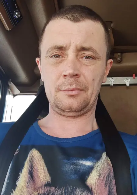 Сашка из Сосновоборска, мне 39, познакомлюсь для постоянных отношений