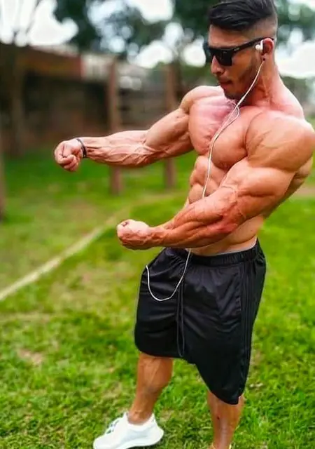 Я Макар, 22, знакомлюсь на одну ночь в Сосновом Боре