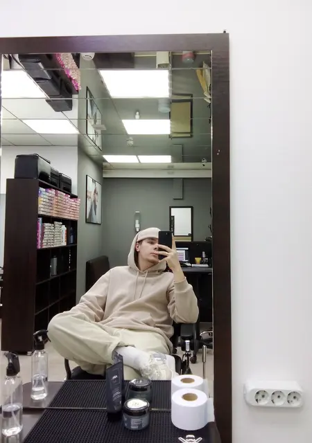 Я Антон, 21, знакомлюсь без обязательств в Новом Уренгое