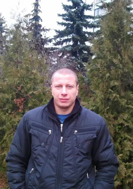 Tim из Курска, мне 44, познакомлюсь для общения