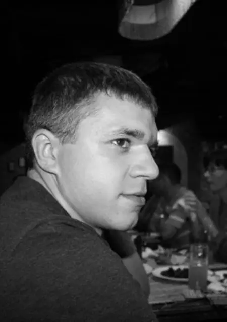 Я Андрей, 42, из Тосно, ищу знакомства без обязательств