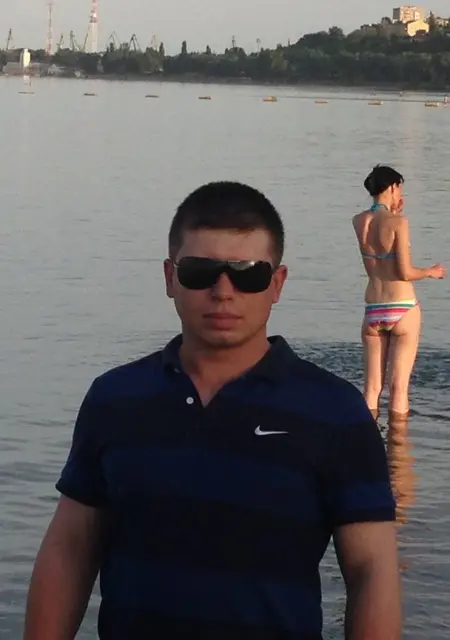 Андрей из Московского, мне 39, познакомлюсь на одну ночь