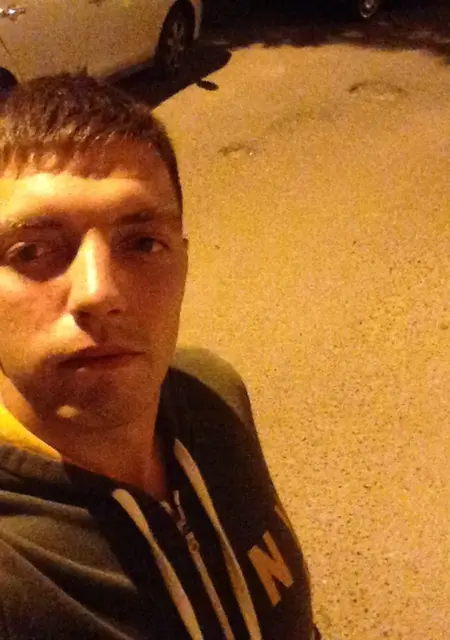 Сергей из Чебоксар, мне 28, познакомлюсь без обязательств