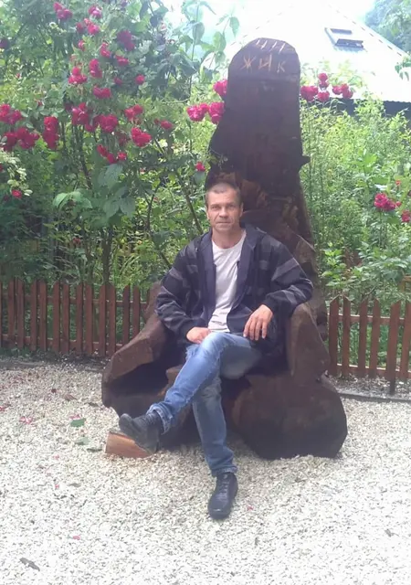 Роман из Волжского, ищу на сайте постоянные отношения