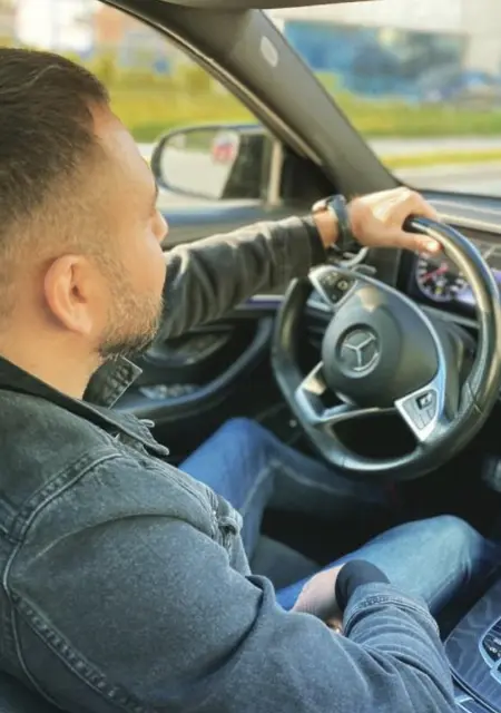 Я Дмитрий, 40, из Строителя, ищу знакомство для совместных путешествий