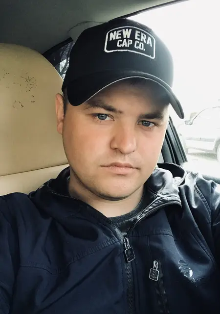 Я Andrey, 28, из Мурманска, ищу знакомство для приятного времяпровождения