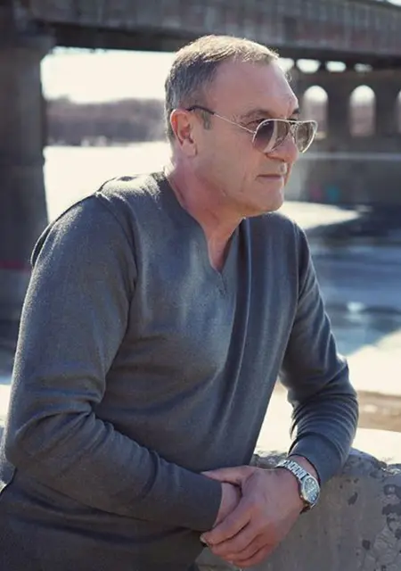 Я Вольф, 51, знакомлюсь для постоянных отношений в Омске