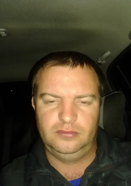 Я Xxxmaxx, 41, из Абинска, ищу знакомства без обязательств