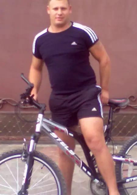 Я Серж, 37, знакомлюсь на одну ночь в Славянске-на-Кубани