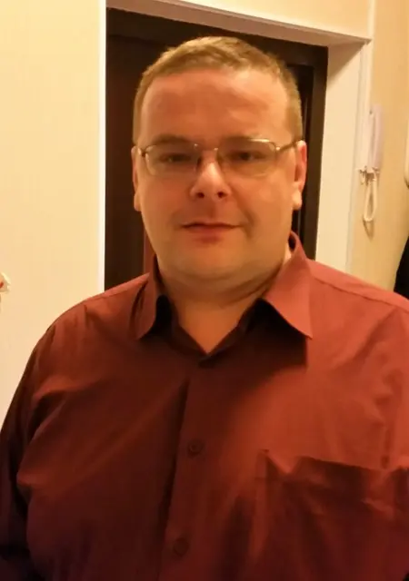 Alex из Колпина, мне 49, познакомлюсь на одну ночь