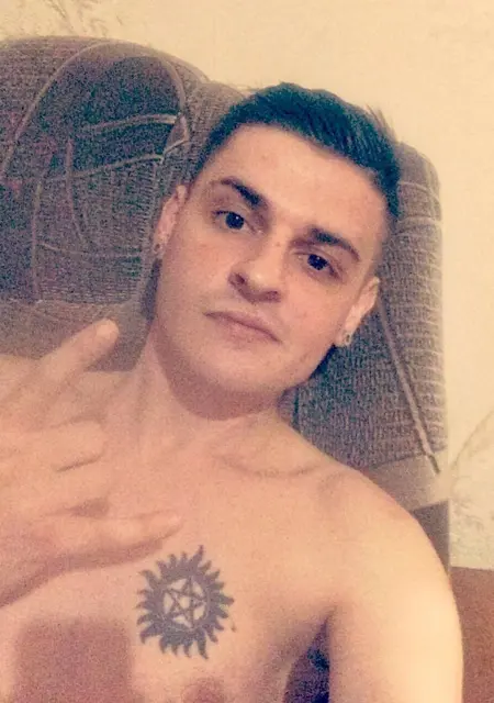 Александр из Азова, ищу на сайте знакомства на одну ночь