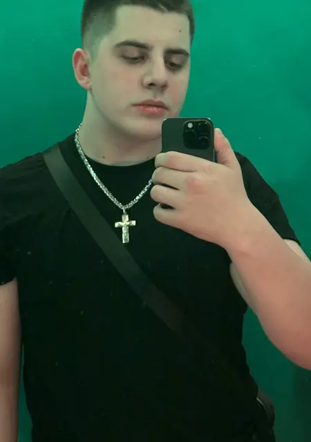 Динар из Верхней Пышмы, мне 22, познакомлюсь для постоянных отношений