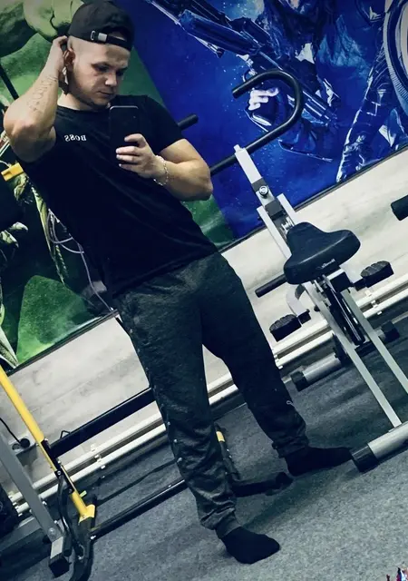 Я Артем, 31, из Светлограда, ищу знакомство для совместных путешествий