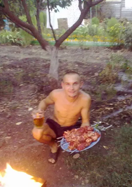 Я Денис, 37, знакомлюсь на одну ночь в Аксае