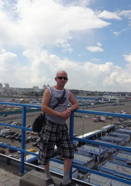 Денис из Архангельска, ищу на сайте знакомства на одну ночь