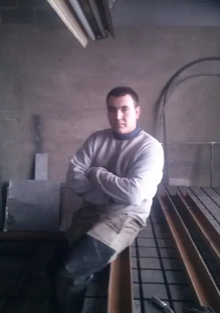 Дима из Сенгилея, мне 40, познакомлюсь на одну ночь