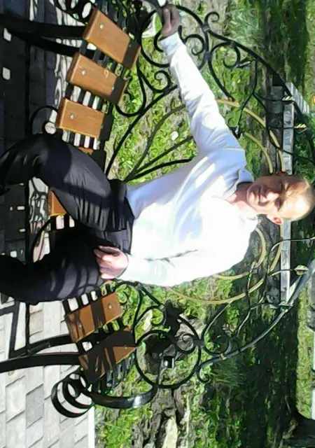 Андрей из Ливен, мне 47, познакомлюсь без обязательств