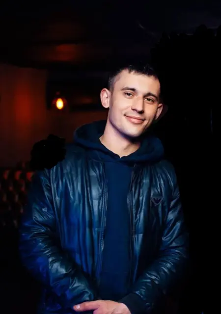 Я Артур, 35, знакомлюсь без обязательств в Мурино