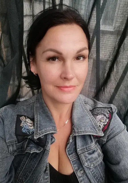 Я Екатерина, 48, знакомлюсь для приятного времяпровождения в Санкт-Петербурге