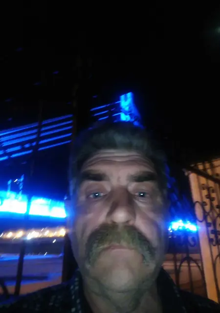 Я Игорь, 60, знакомлюсь без обязательств в Москве