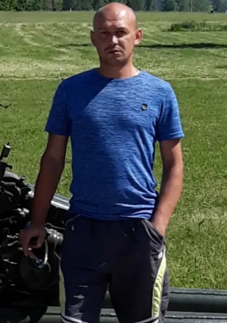 Я Александр, 41, из Дзержинска, ищу знакомства на одну ночь