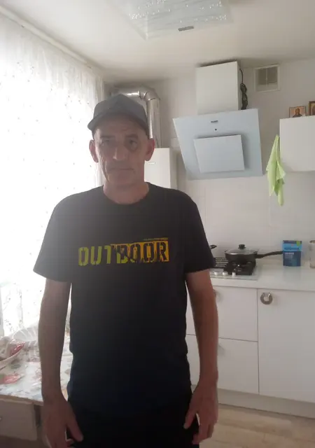 Я Андрей, 50, из Дзержинска, ищу знакомства без обязательств
