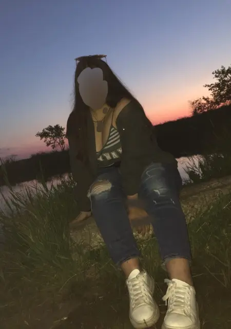 Я Вета, 21, из Омска, ищу знакомства без обязательств