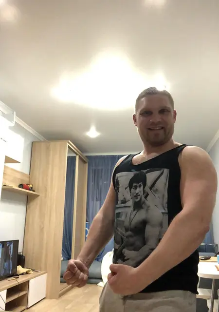 Я Artem, 37, из Дзержинского, ищу знакомства без обязательств