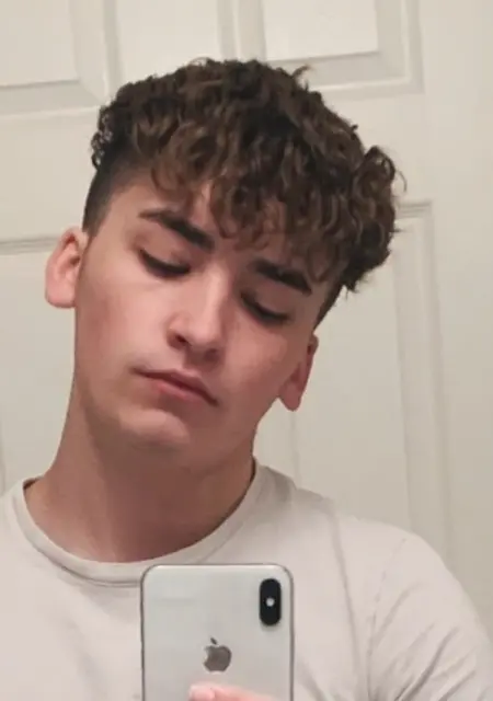 Илья из Джанкоя, ищу на сайте знакомства на одну ночь