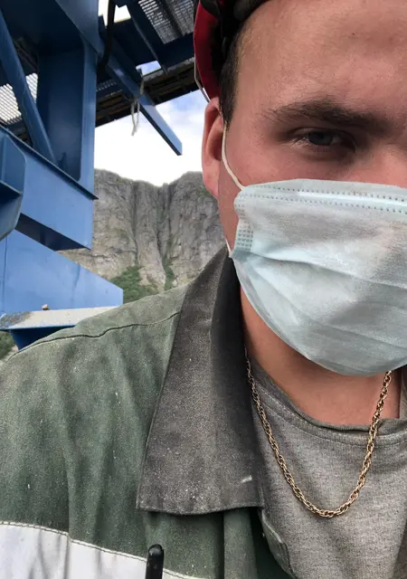 Igor из Кировска, мне 27, познакомлюсь для приятного времяпровождения