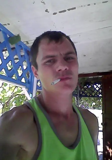 Я Руслан, 34, из Валуек, ищу знакомства без обязательств