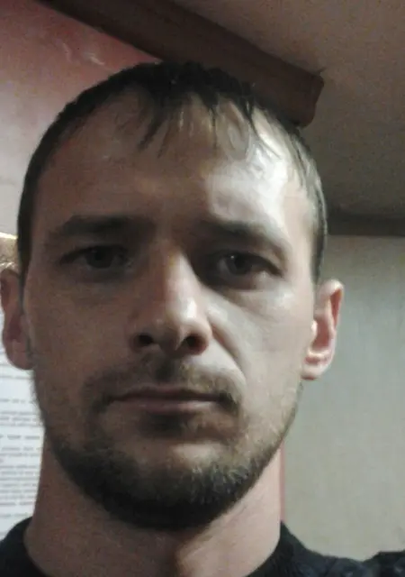 Сержик из Находки, мне 39, познакомлюсь для общения