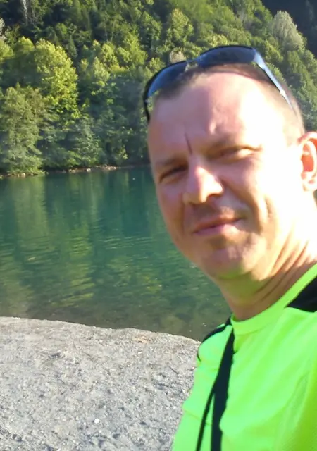 Сергей из Ейска, ищу на сайте знакомства на одну ночь