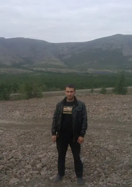 Александр из Магадана, мне 40, познакомлюсь для общения