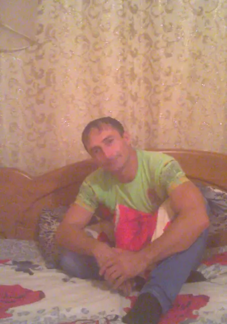 Никита из Белова, мне 43, познакомлюсь на одну ночь