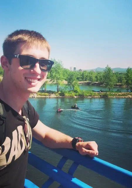 Егор из Лесосибирска, ищу на сайте знакомства на одну ночь