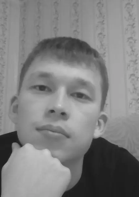 Я Андрей, 33, из Кирова, ищу знакомства без обязательств