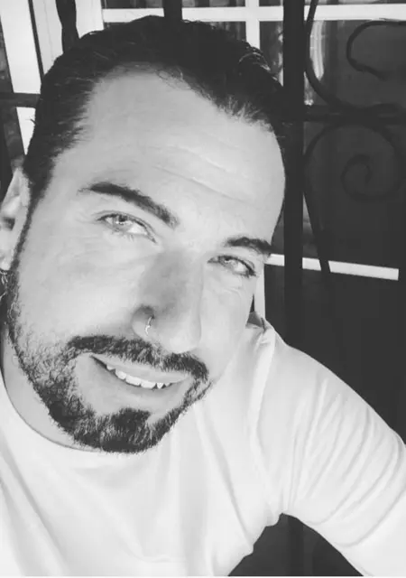 Manuel из Мадрида, мне 43, познакомлюсь