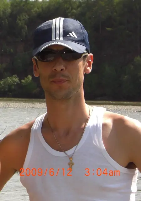 Я Дима, 45, знакомлюсь без обязательств в Магадане