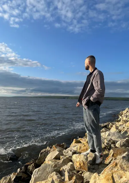 Андрей из Жуковского, мне 23, познакомлюсь без обязательств