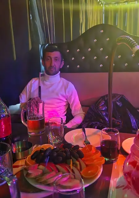 Я Furkat, 37, знакомлюсь для приятного времяпровождения в Белоярском