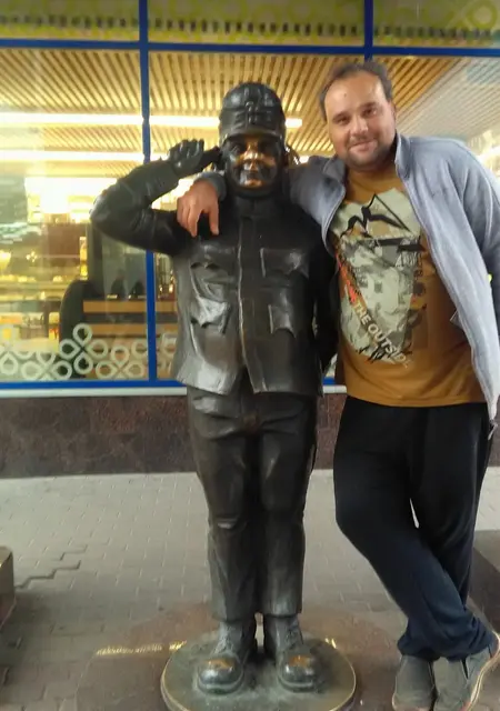 Ренат из Великих Лук, ищу на сайте приятное времяпровождение