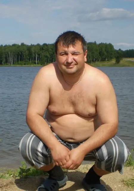 Павел из Глазова, мне 51, познакомлюсь для общения