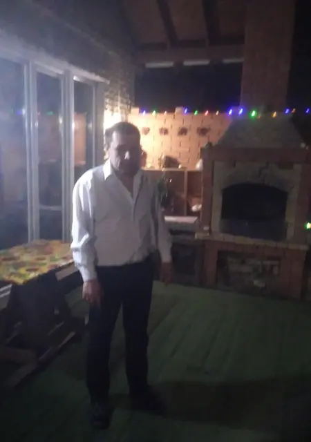 Я Владимир, 50, из Таганрога, ищу знакомства без обязательств