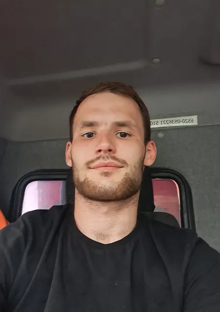 Саша из Череповца, ищу на сайте знакомства на одну ночь