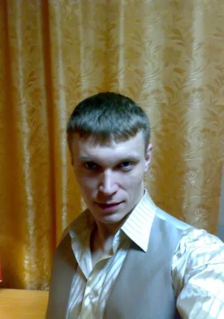 Я Игорь, 40, знакомлюсь для дружбы в Томске