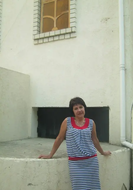 Я Лидия, 42, знакомлюсь для общения в Симферополе