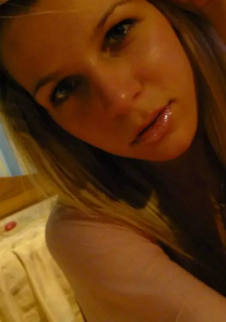 Я Ева, 19, из Высоцка, ищу знакомство для вирта