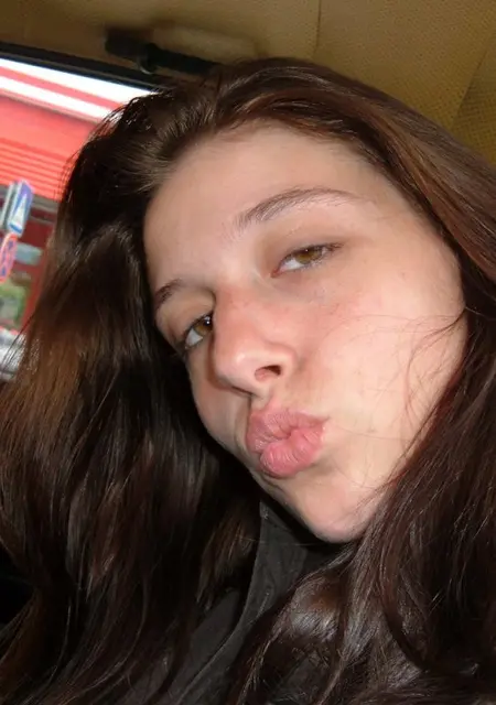 Инесса из Сальска, мне 23, познакомлюсь для дружбы