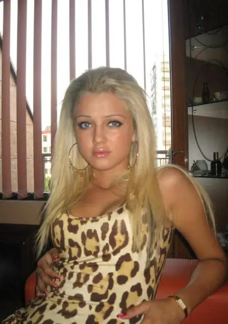 Я Белла, 25, из Пугачева, ищу знакомство для общения